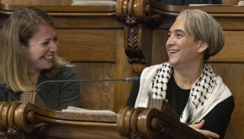 Se despide Ada Colau, la alcaldesa que castigó a Barcelona con el populismo de extrema izquierda: "Tenemos unas élites provincianas y mediocres"