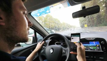 Sécurité routière : les téléphones portables au volant bientôt détectés par des radars ?