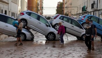 Spanien: Aufräumarbeiten nach Jahrhundert-Unwetter – Kritik an Behörden