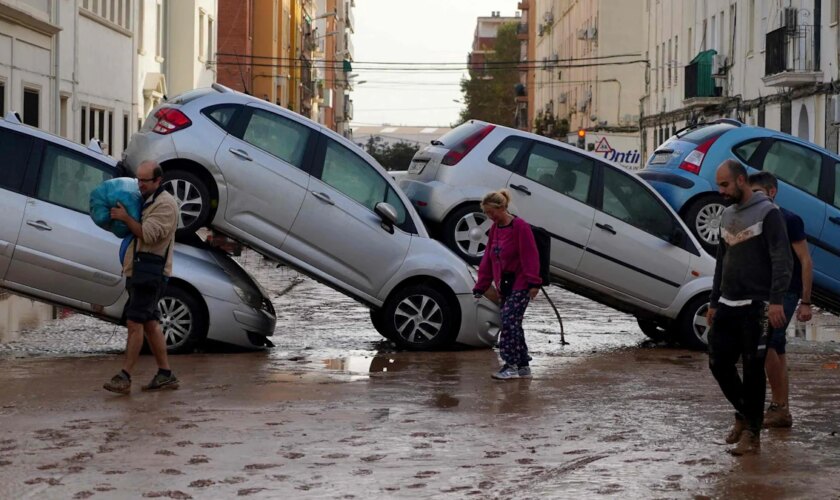 Spanien: Noch Dutzende Vermisste nach Jahrhundert-Unwetter – Kritik an Behörden