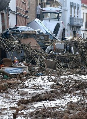 Spanish floods' rising misery as death toll climbs to 158 amid search for more bodies