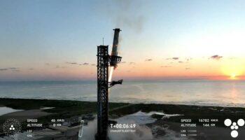 Starship: SpaceX réussit à rattraper en vol une partie de sa mégafusée