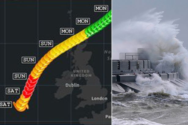 Storm Ashley forecast to become horror Category 3 cyclone - map shows Britain facing 110mph winds