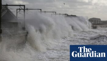 Storm Ashley to bring 80mph winds to parts of UK this weekend