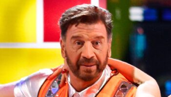 Strictly Come Dancing LIVE: Nick Knowles returns to dancefloor after double injury