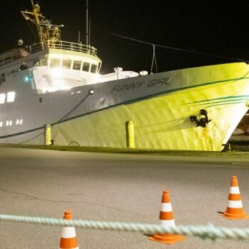 Die "Funny Girl" liegt im Hafen von Büsum. Foto: Bodo Marks/dpa