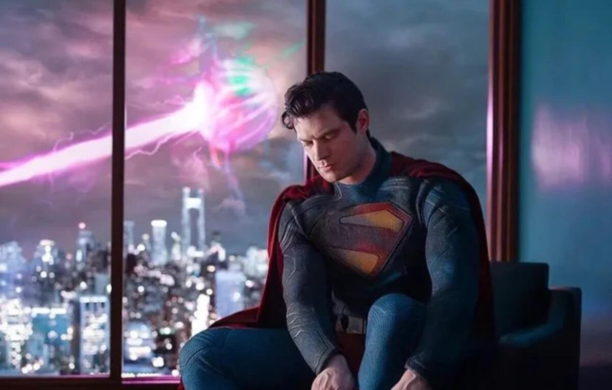 “Superman” de James Gunn : le JT de France 2 diffuse un faux trailer généré par IA