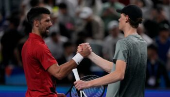 Tennis : Jannik Sinner bat Novak Djokovic en finale du Masters 1000 de Shanghaï