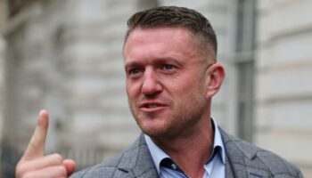 Tommy Robinson, activiste britannique d’extrême droite, condamné à dix-huit mois de prison ferme