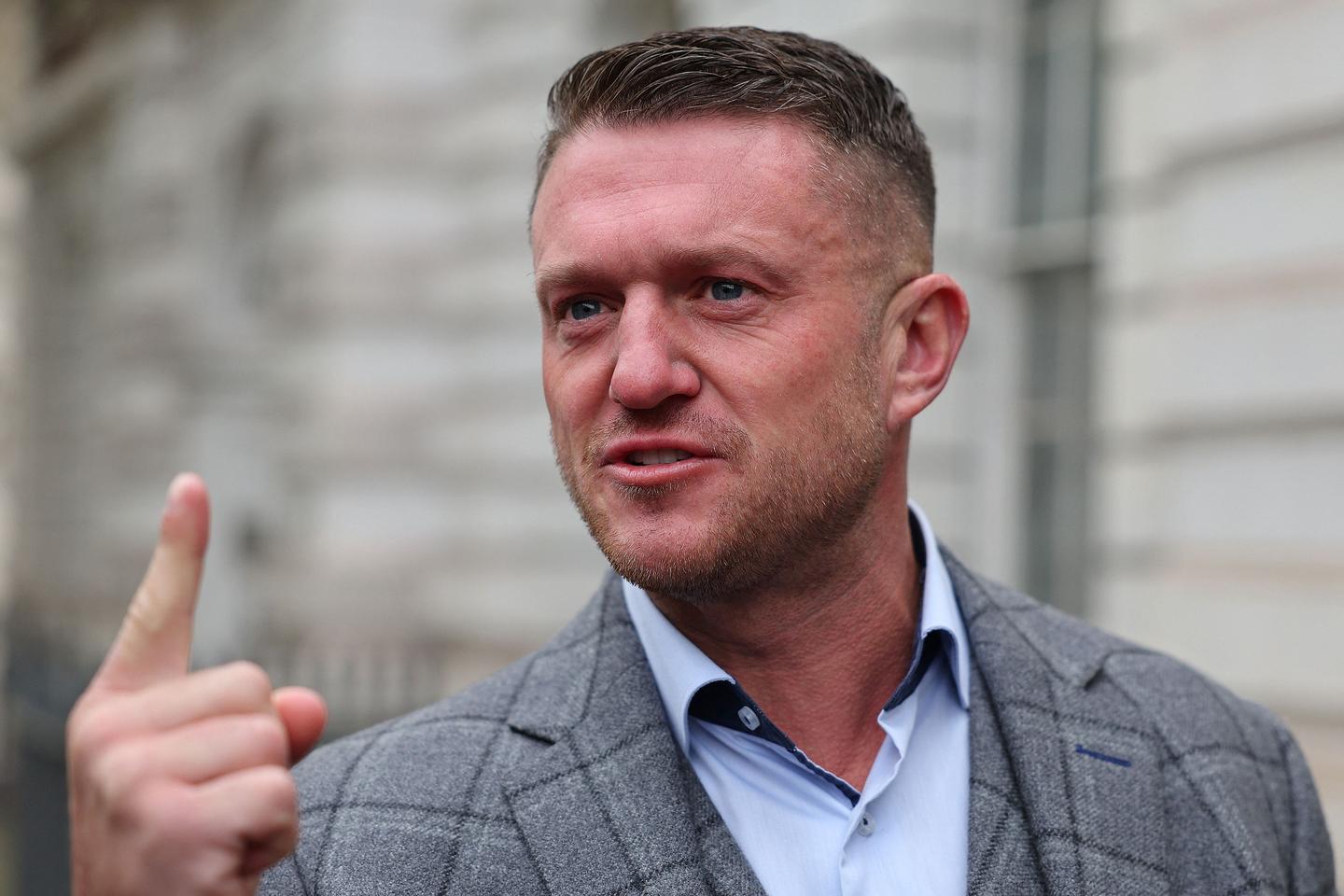 Tommy Robinson, activiste britannique d’extrême droite, condamné à dix-huit mois de prison ferme