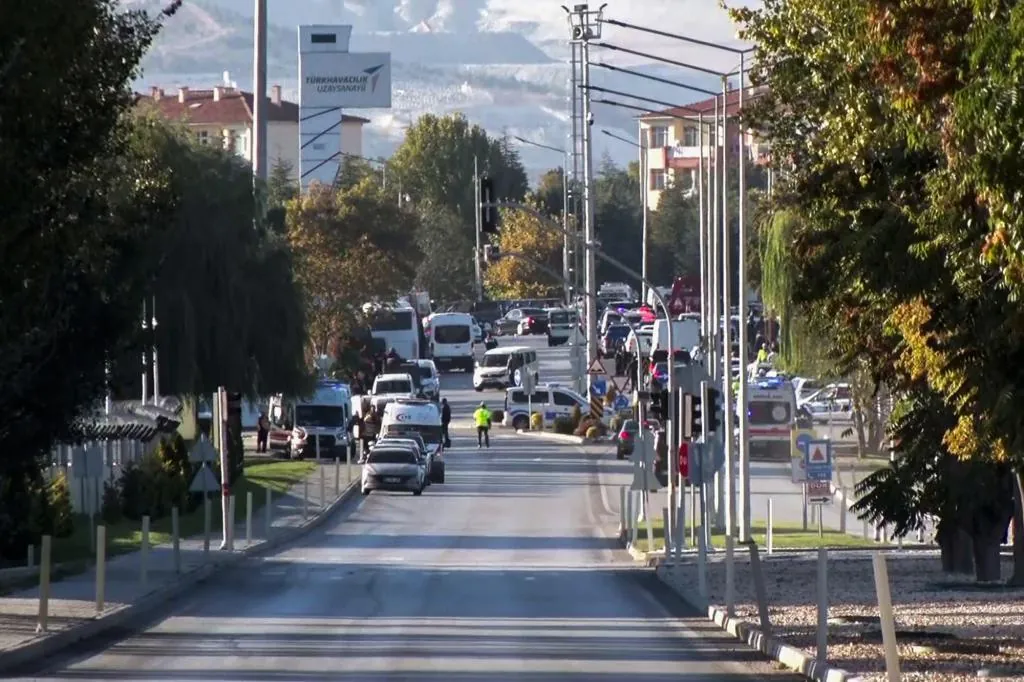 Tres muertos y 14 heridos en un atentado en Ankara contra una fábrica clave de la industria militar turca