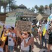 «Trop, c'est trop» : les habitants des Canaries manifestent contre le tourisme de masse