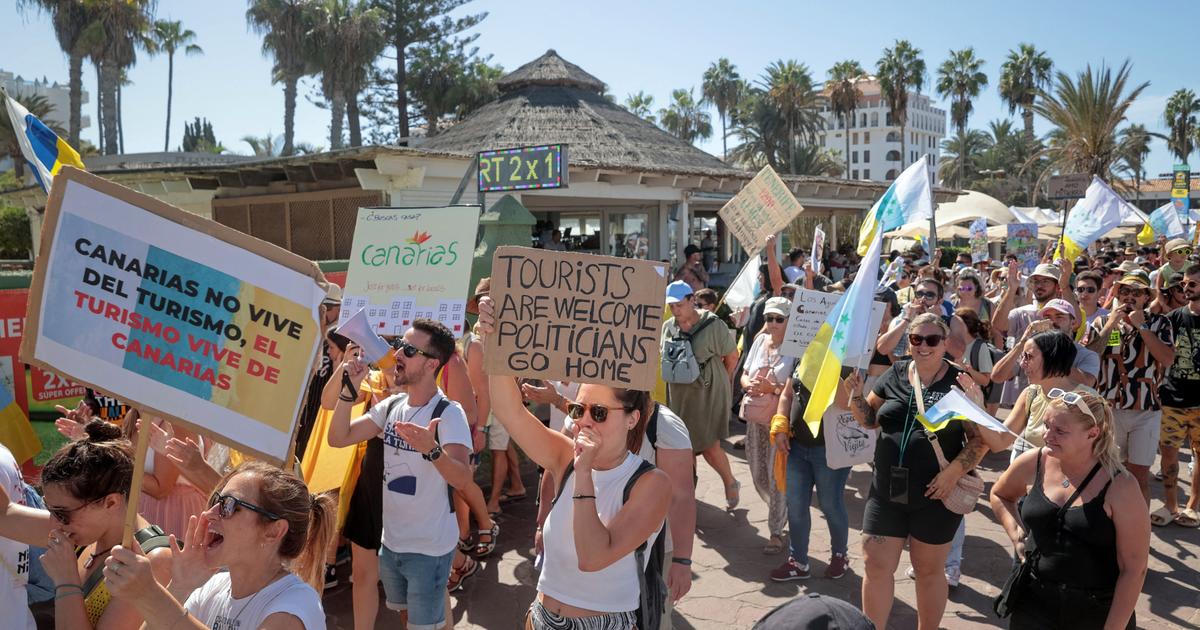 «Trop, c'est trop» : les habitants des Canaries manifestent contre le tourisme de masse