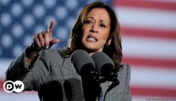 US election: Harris to make campaign 'closing statement'