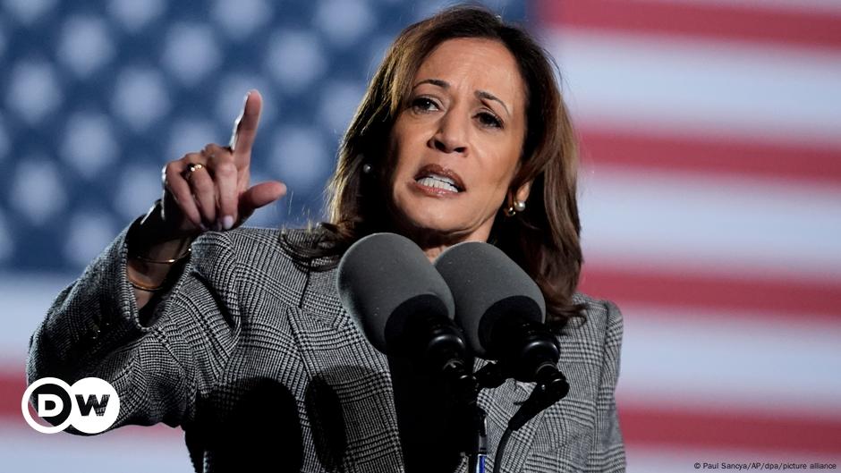 US election: Harris to make campaign 'closing statement'