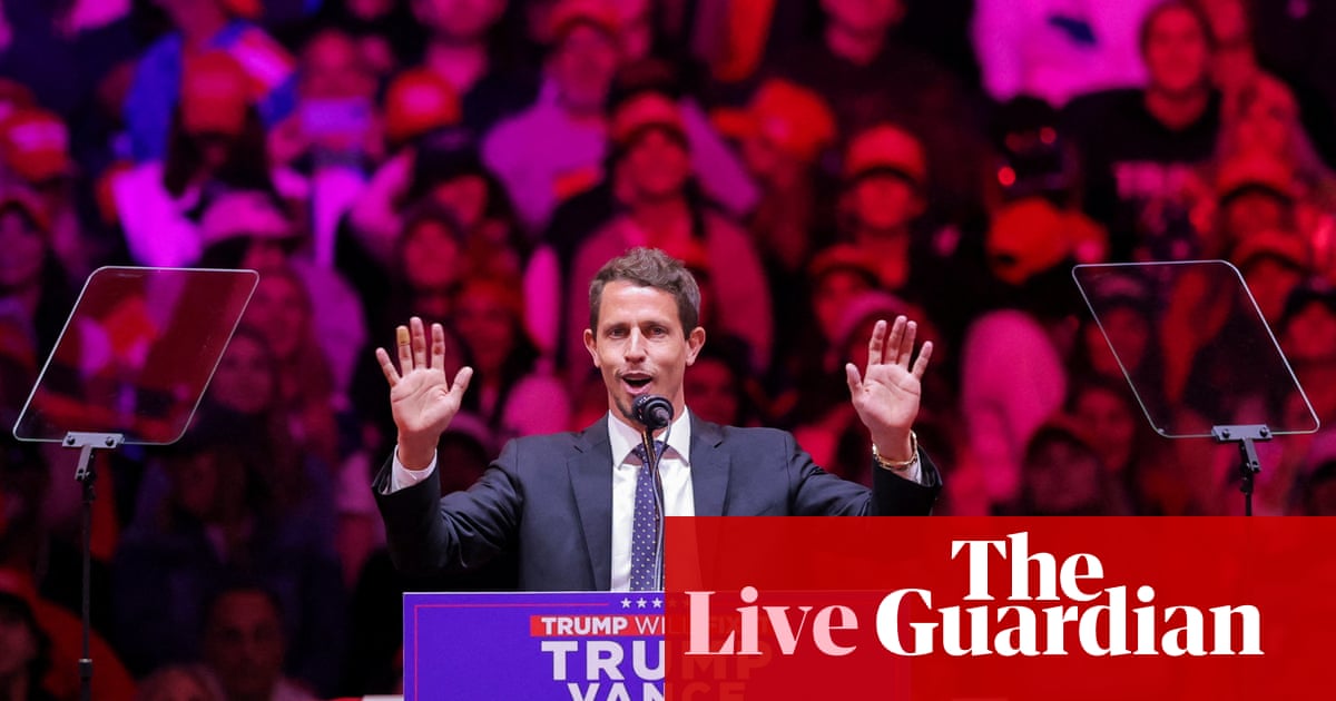 US election live: Tony Hinchcliffe defends racist joke at Trump rally with jibe at Tim Walz