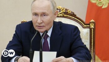 Ukraine updates: Putin warns against long-range arms use