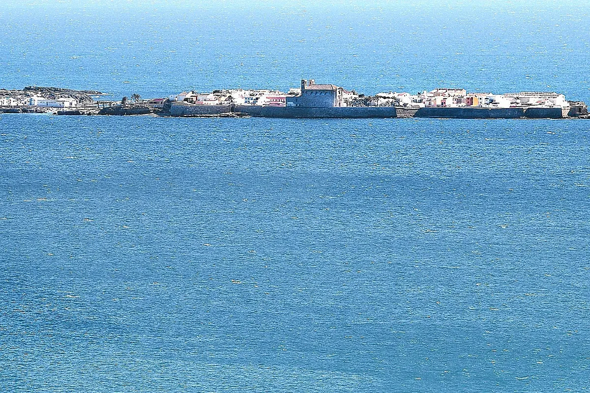 Unos pescadores encuentran un torpedo a la deriva cerca de la isla de Tabarca