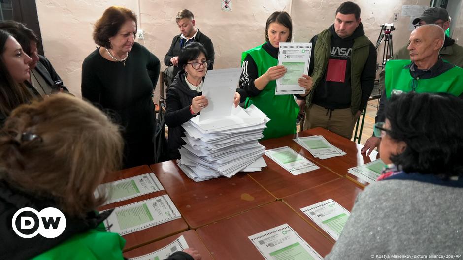 Wahl in Georgien: Massenproteste und teils Neuauszählungen