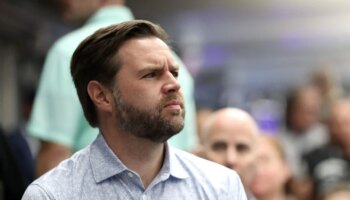 Wahl in den USA: J. D. Vance leugnet Trumps Wahlniederlage