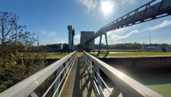 Yvelines : crues ou pas, le barrage de Méricourt accueillera d’immenses convois de péniches sur la Seine