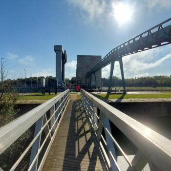 Yvelines : crues ou pas, le barrage de Méricourt accueillera d’immenses convois de péniches sur la Seine