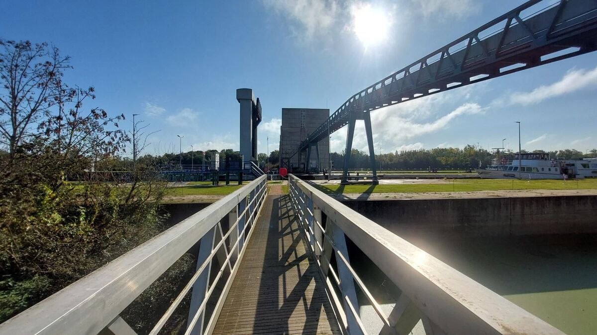 Yvelines : crues ou pas, le barrage de Méricourt accueillera d’immenses convois de péniches sur la Seine