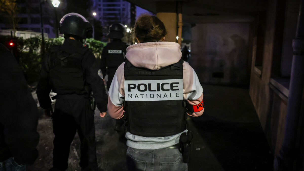 Yvelines : un homme poignardé à mort, lardé de huit coups de couteau dans sa douche