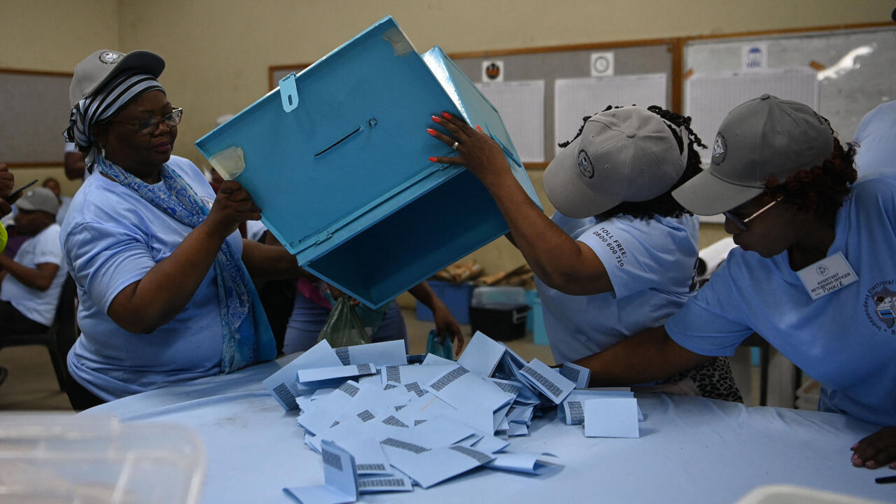 Législatives au Botswana : le président reconnaît la victoire de l'opposition