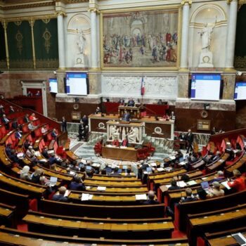 À l’Assemblée nationale, une majorité fantôme pour soutenir le gouvernement Barnier