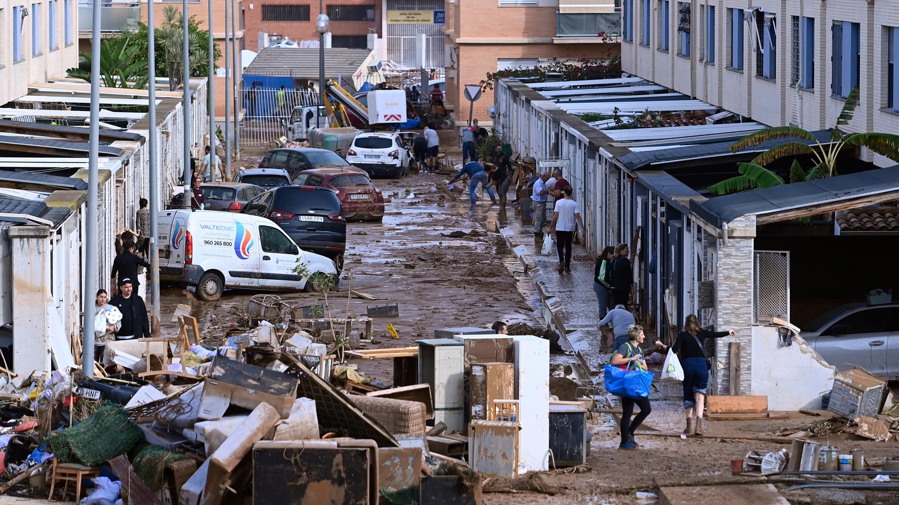 Les inondations en Espagne font plus de 200 morts, mais le bilan n’est toujours pas définitif