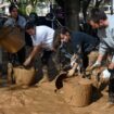 Inondations meurtrières en Espagne : l’heure est à l’“unité face au grand chaos”