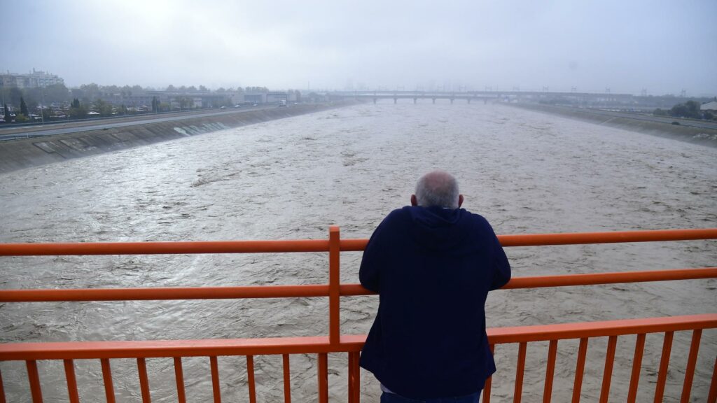 Inondations en Espagne : Valence épargnée mais le détournement d’un fleuve a aggravé les conséquences