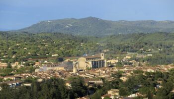 Ce que l'on sait sur le corps découvert dans le coffre d'une voiture à Saint-Maximin-la-Sainte-Baume