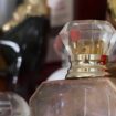 Les parfums dupes, une pratique légale mais controversée