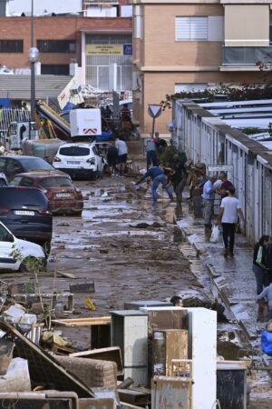 Inondations meurtrières en Espagne : un nouveau bilan fait état d'au moins 205 morts