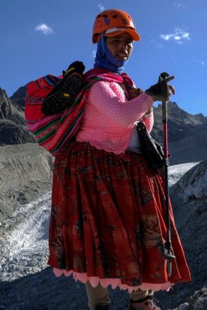 Sur les plus hauts sommets de Bolivie avec une “cholita escaladora”