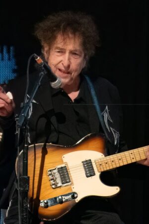 Bob Dylan review, Bournemouth: Folk-rock’s finest songwriter seems to exist beyond music