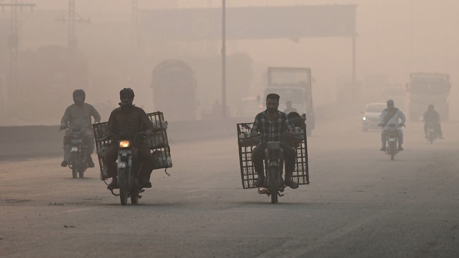 A Lahore au Pakistan, l'indice de la qualité de l'air atteint un niveau 80 fois supérieur à celui jugé acceptable par l'OMS