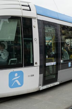 Val-d'Oise : un enfant de 4 ans grièvement blessé après avoir été percuté par un tramway à Sarcelles