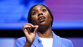 Royaume-Uni : Kemi Badenoch, figure anti-woke, prend la tête du parti conservateur affaibli