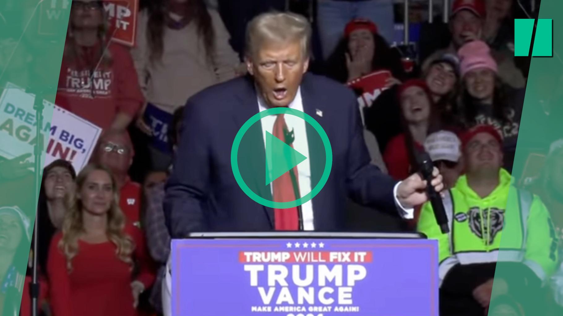 Donald Trump mime une fellation en plein meeting dans le Wisconsin en utilisant un micro mal positionné