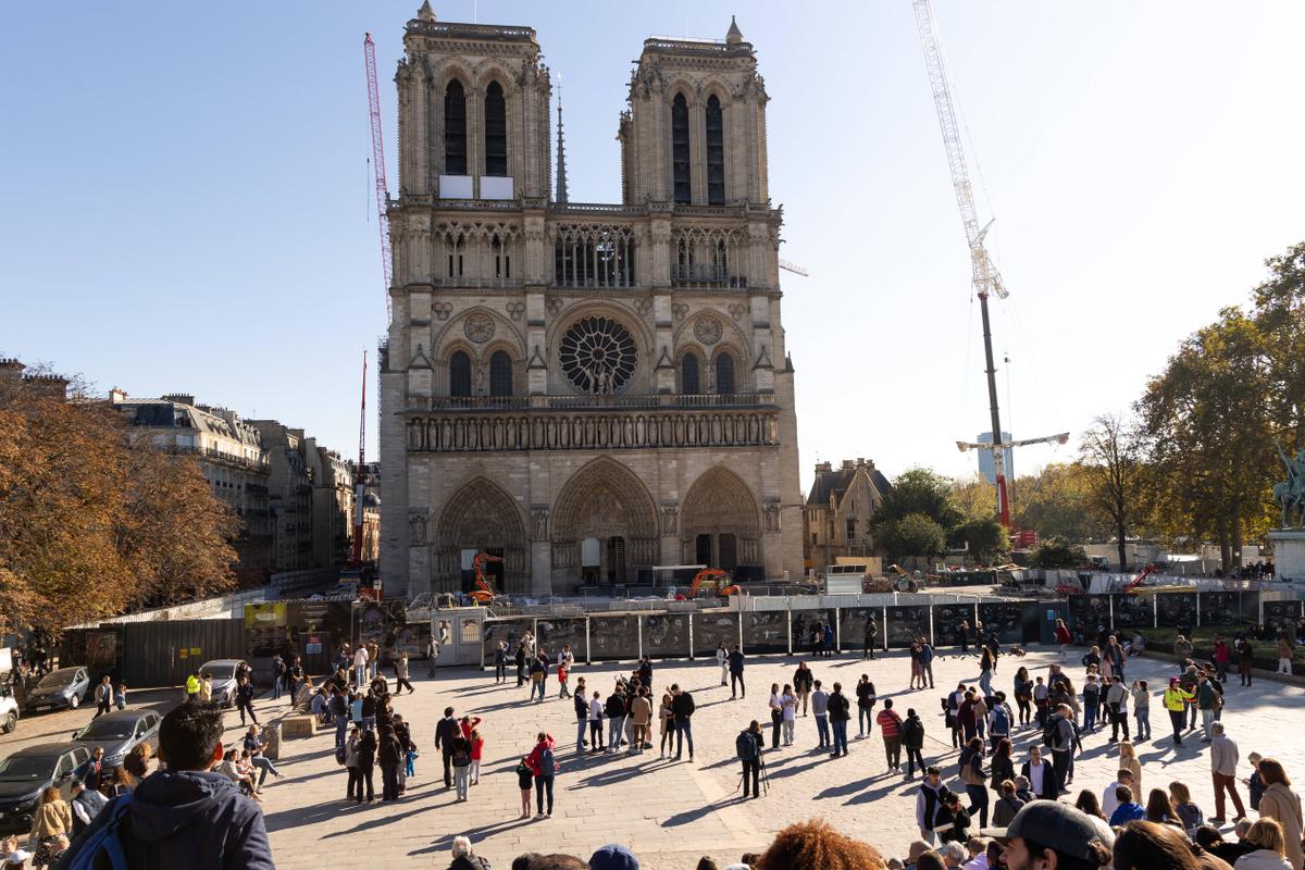 Notre-Dame, in vitraux veritas ? Comment le projet de vitraux contemporains a viré à la bataille politico-artistique