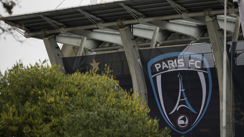 Football : quatre blessés par arme blanche après une rixe entre deux groupes de supporters ultras du Paris FC