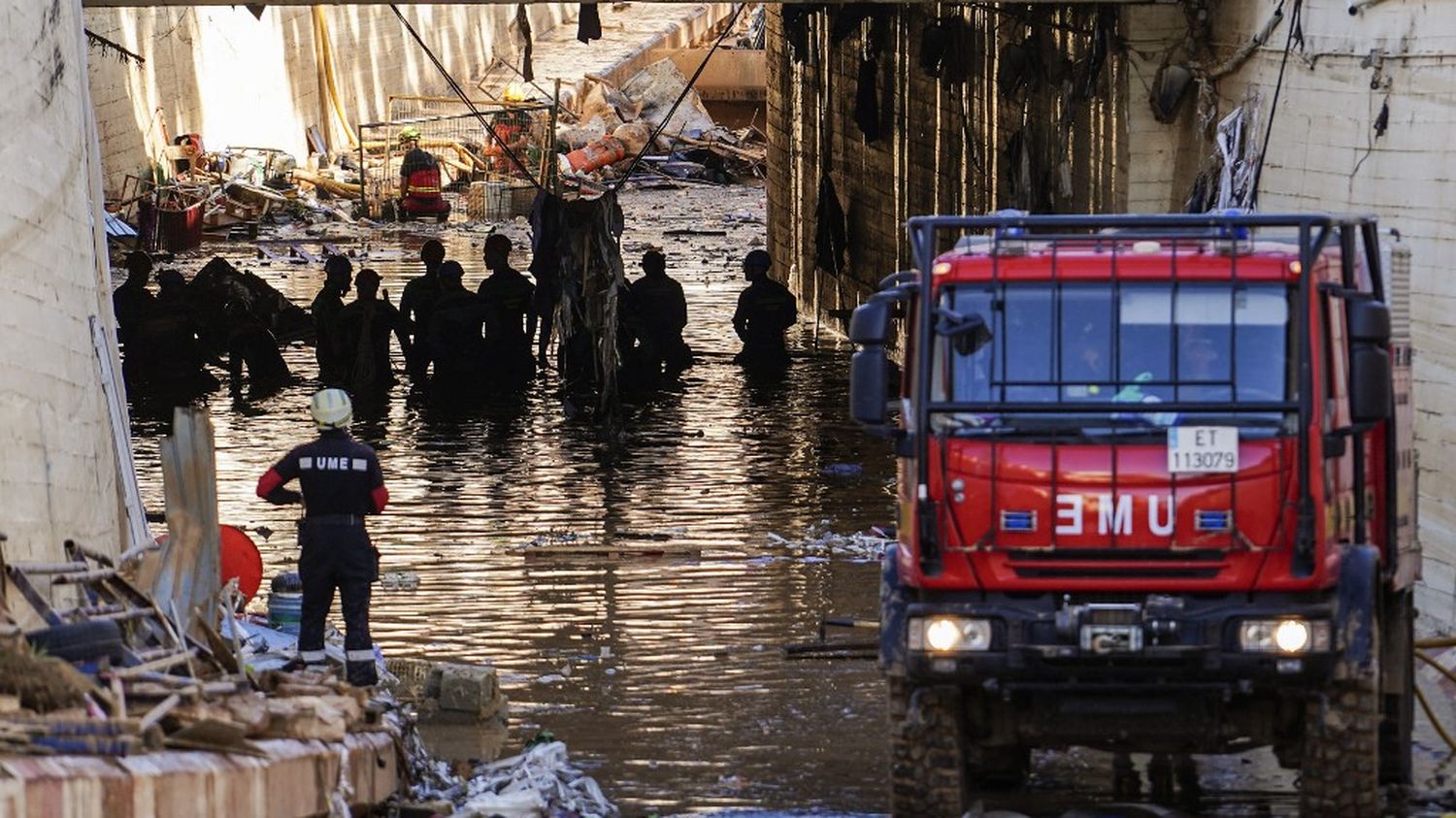 Inondations meurtrières en Espagne : le roi Felipe et le Premier ministre Pedro Sanchez attendus dans le sud-est du pays