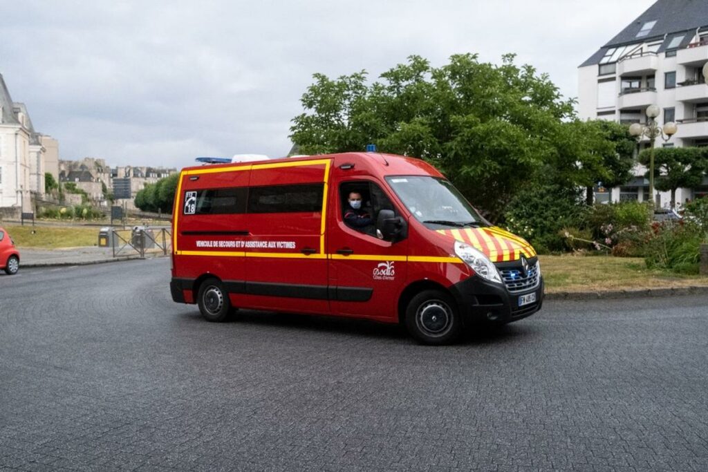 Bretagne : heurts lors d’une rave-party entre teufeurs et riverains, des blessés