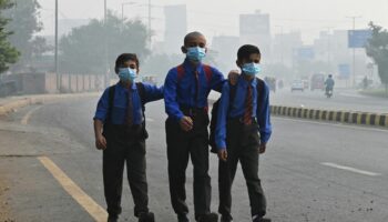 Au Pakistan, la ville de Lahore ferme ses écoles pendant une semaine en raison d'une pollution record