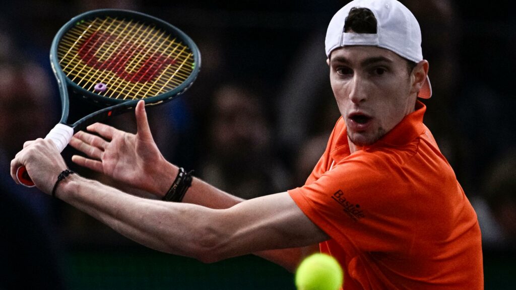 Tennis : Ugo Humbert s’incline contre Alexander Zverev en finale du Masters 1000 de Paris