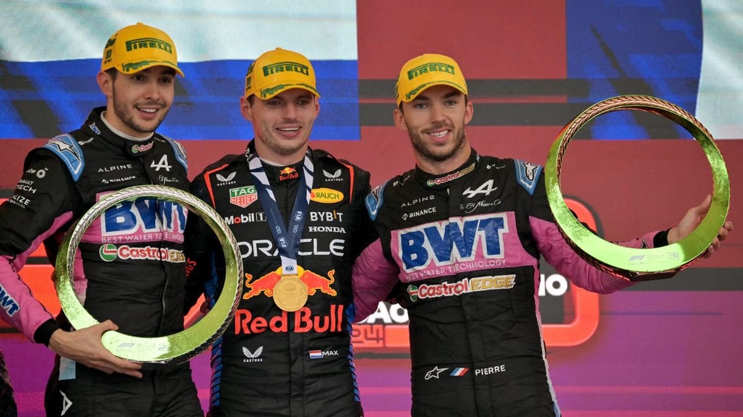 F1 : Max Verstappen remporte le Grand Prix du Brésil, les Français Esteban Ocon et Pierre Gasly complètent le podium au terme d'une course folle