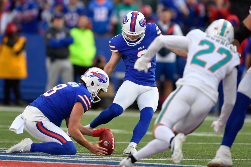 Tyler Bass nails last-gasp field goal to earn victory for Buffalo Bills